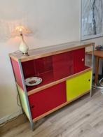 vitrinekast Kewlox, Ophalen, Grenenhout, Met deur(en), 100 tot 150 cm