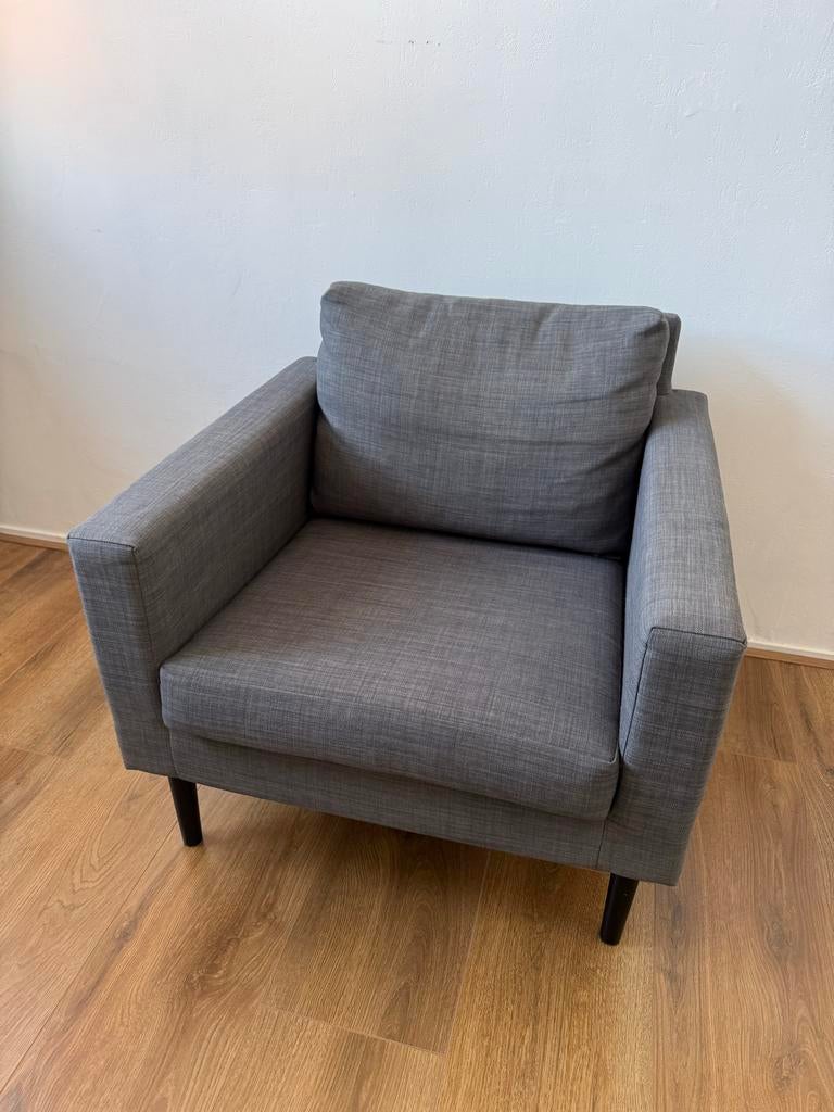 Grijze fauteuil FRIHETEN (IKEA), Ophalen, Minder dan 75 cm, Zo goed als nieuw, Stof