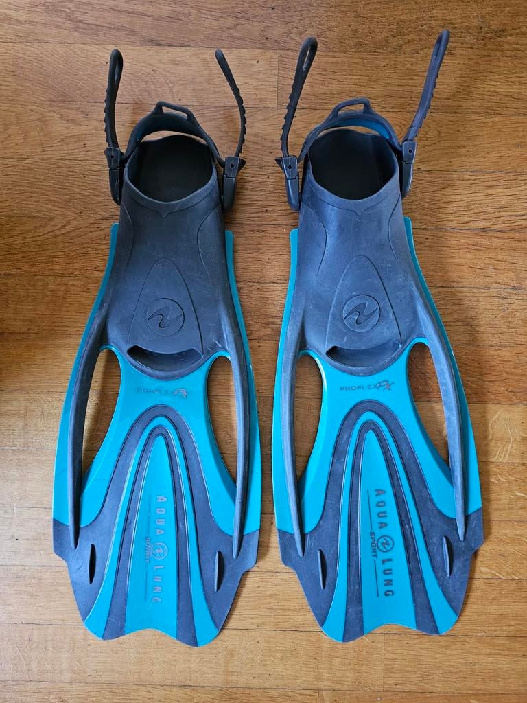 verstelbare aqua lung sport vinnen /  zwemvliezen maat 7-10, Ophalen of Verzenden, Gebruikt, Snorkelvinnen