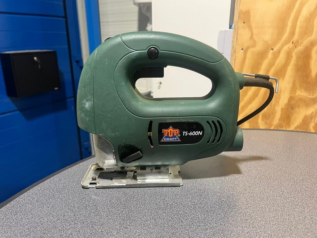 TopCraft decoupeerzaag 600 Watt te koop, Doe-het-zelf en Verbouw, Gereedschap | Zaagmachines, Gebruikt, Decoupeerzaag, 600 tot 1200 watt