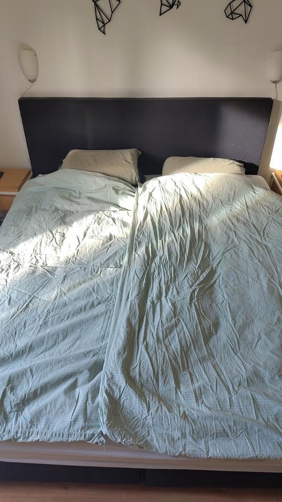 Tweepersoons boxspring bed met hoofdbord, Huis en Inrichting, Slaapkamer | Bedden, Gebruikt, Tweepersoons, 180 cm, 200 cm, Stof