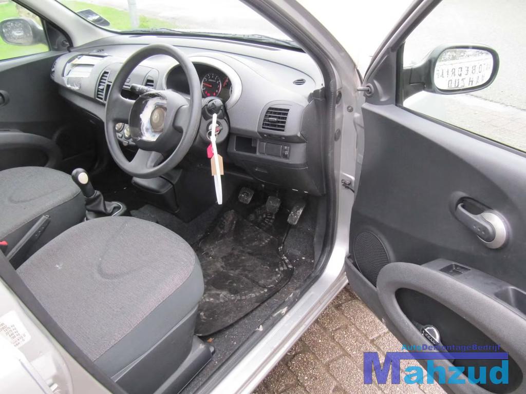 NISSAN MICRA 3 K12 5 deurs compleet interieur, Auto-onderdelen, Interieur en Bekleding, Takashima 1-chome 1-1
220-8686  Yokohama