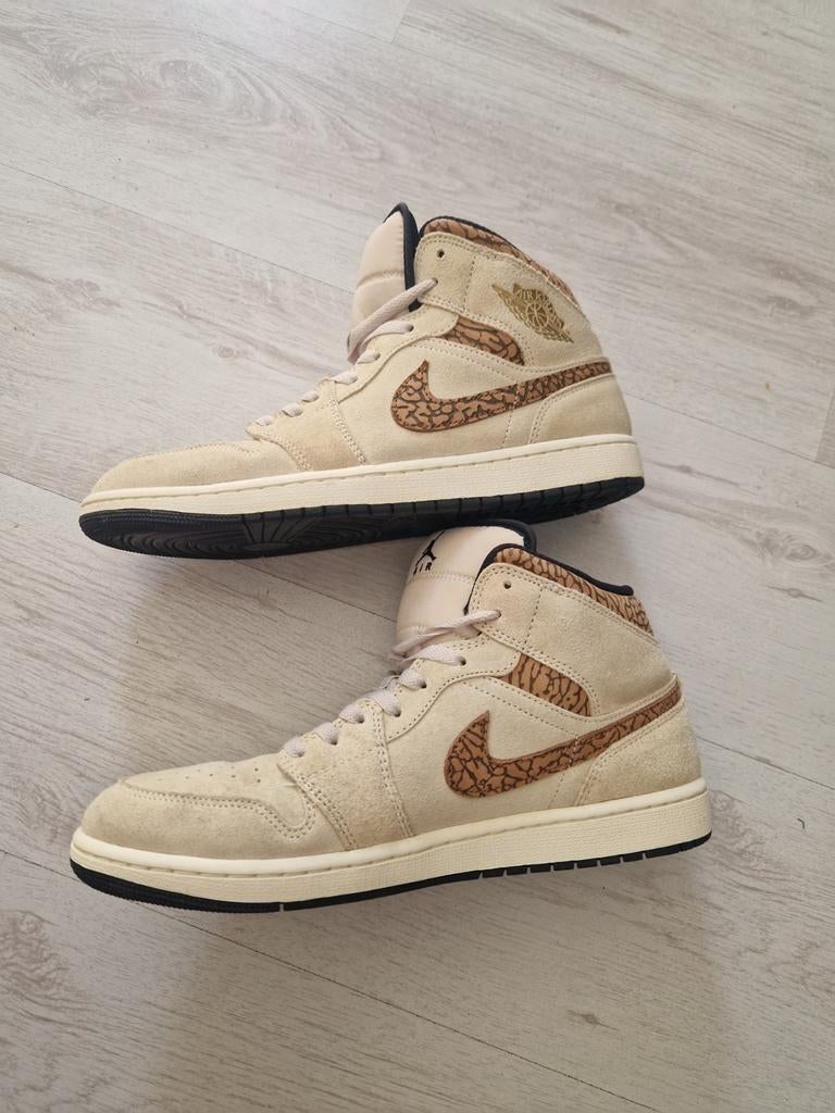 Nike Air Jordan 1 Mid 'Desert Ochre' sneakers, Ophalen of Verzenden, Nike Air Jordan, Sneakers of Gympen, Zo goed als nieuw