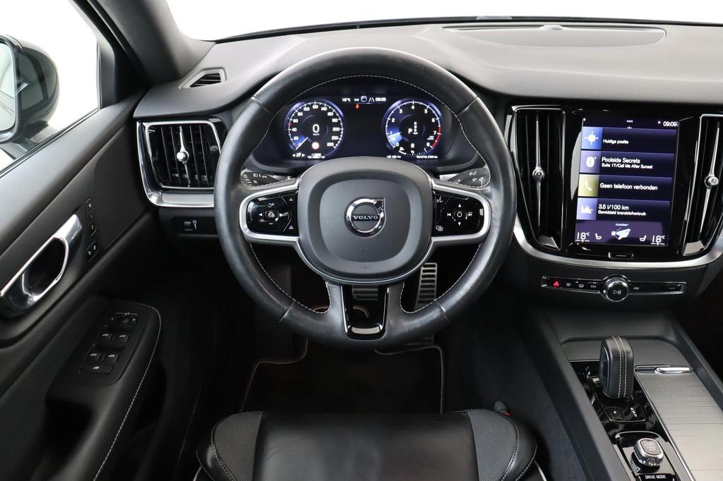 Volvo S60 B4 (M-HYBRID) R-DESIGN -POWER-SEAT|KEYLESS|BLIS|CL, Auto's, 12 maanden, Euro 6, 4 cilinders, Zwart