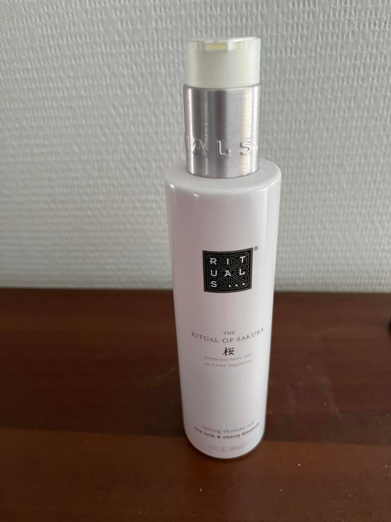 RITUAL OF SAKURA   Shower oil 200 ml, Ophalen of Verzenden, Nieuw, Bad & Douche