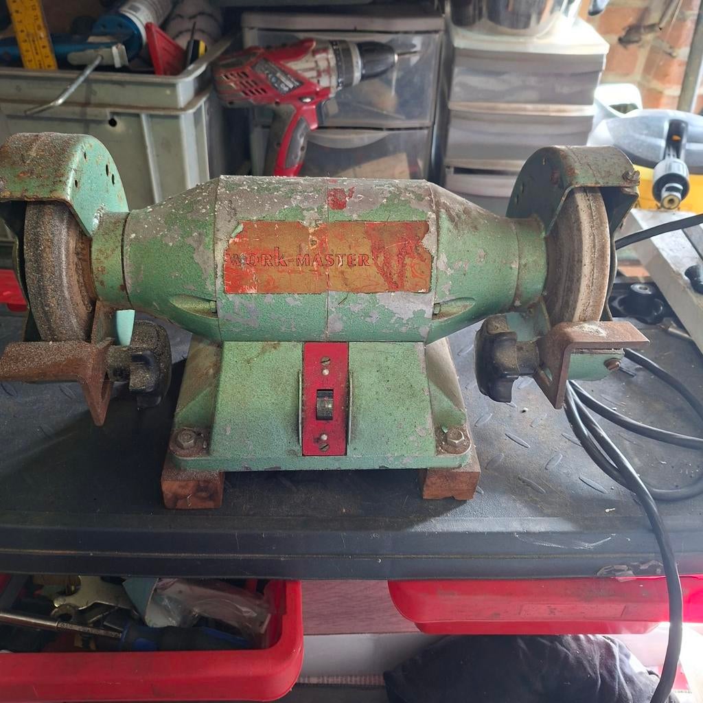 Oude Work-Master Slijpmachine - Werkbankmodel, Ophalen of Verzenden, Gebruikt, Minder dan 700 watt, Werkbankslijpmachine