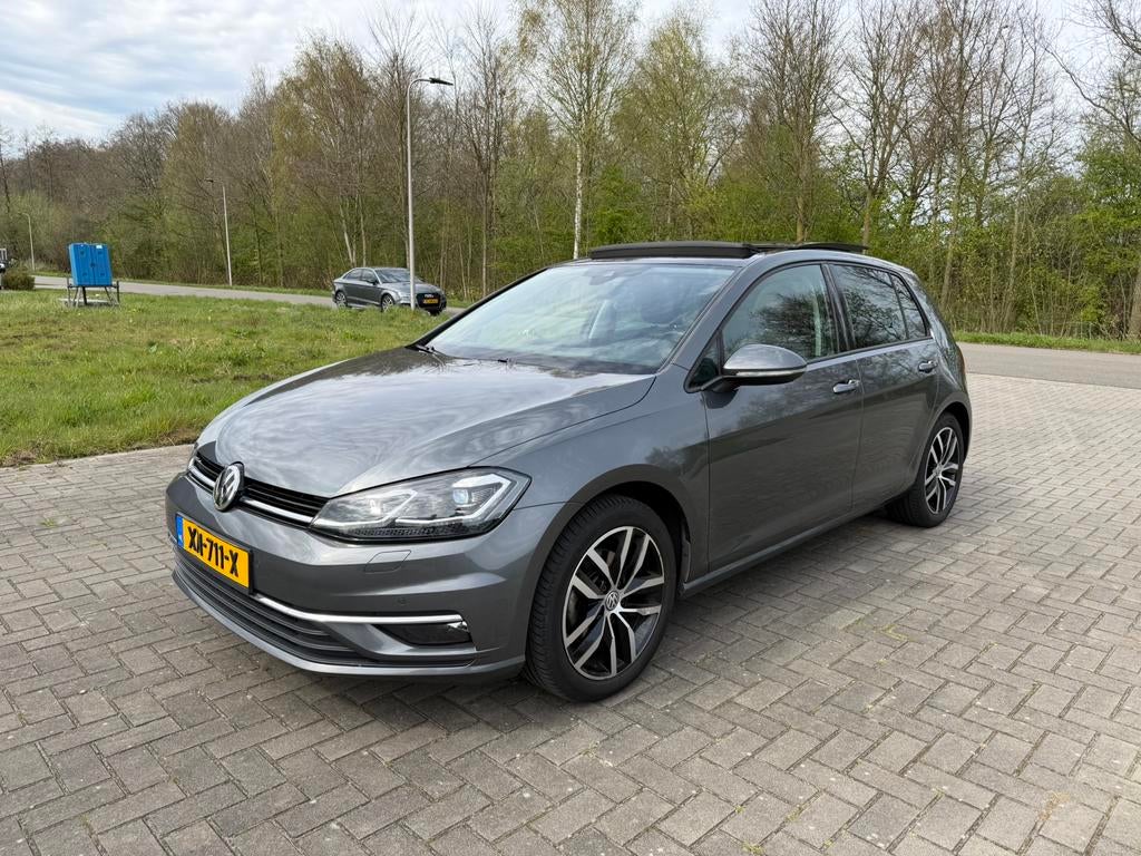 Volkswagen Golf 1.5 TSI 150pk 7-DSG 2018 Grijs, Stof, 1498 cc, Zwart, 4 cilinders