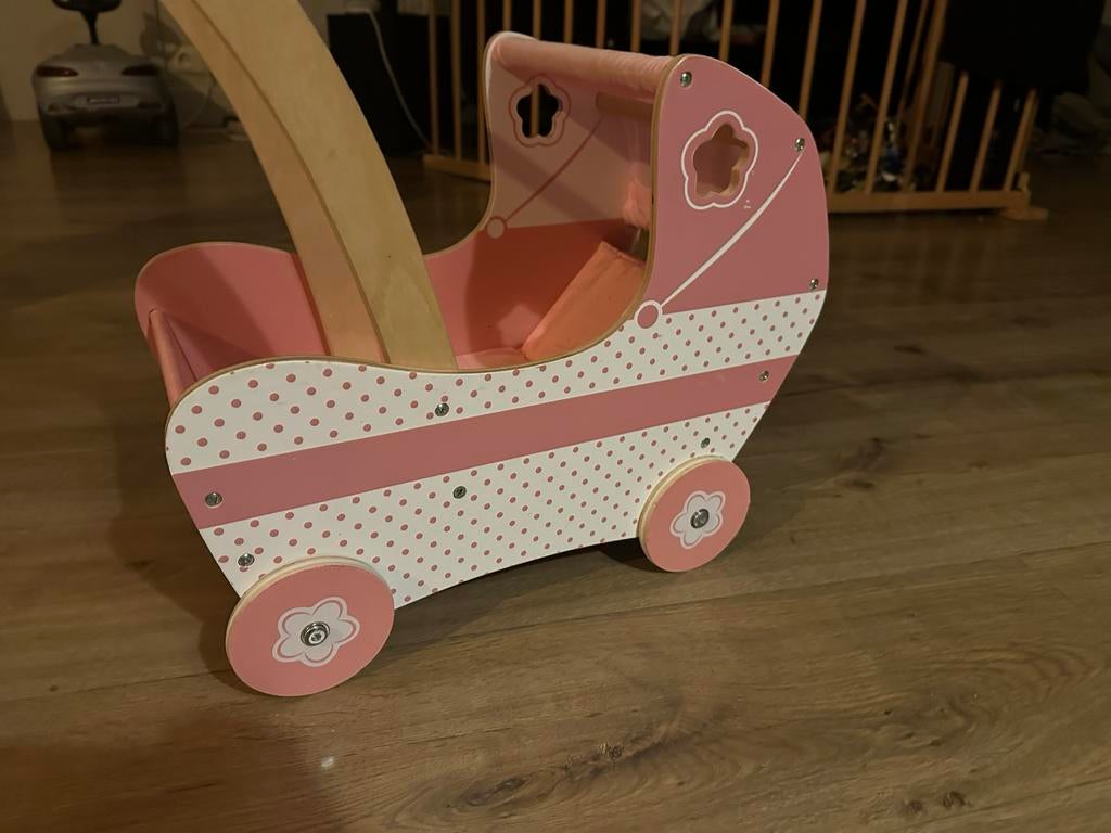 Houten poppenwagen roze, Ophalen of Verzenden, Gebruikt, Overige typen