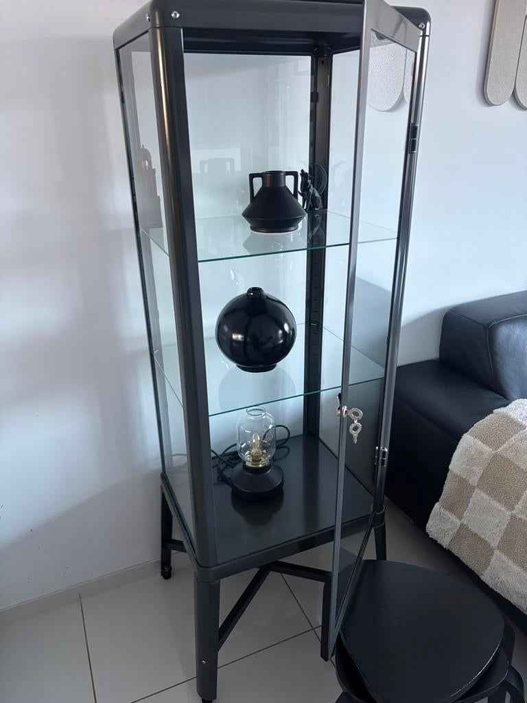 Vitrine kast, Zo goed als nieuw, 150 tot 200 cm, 25 tot 50 cm, 50 tot 100 cm