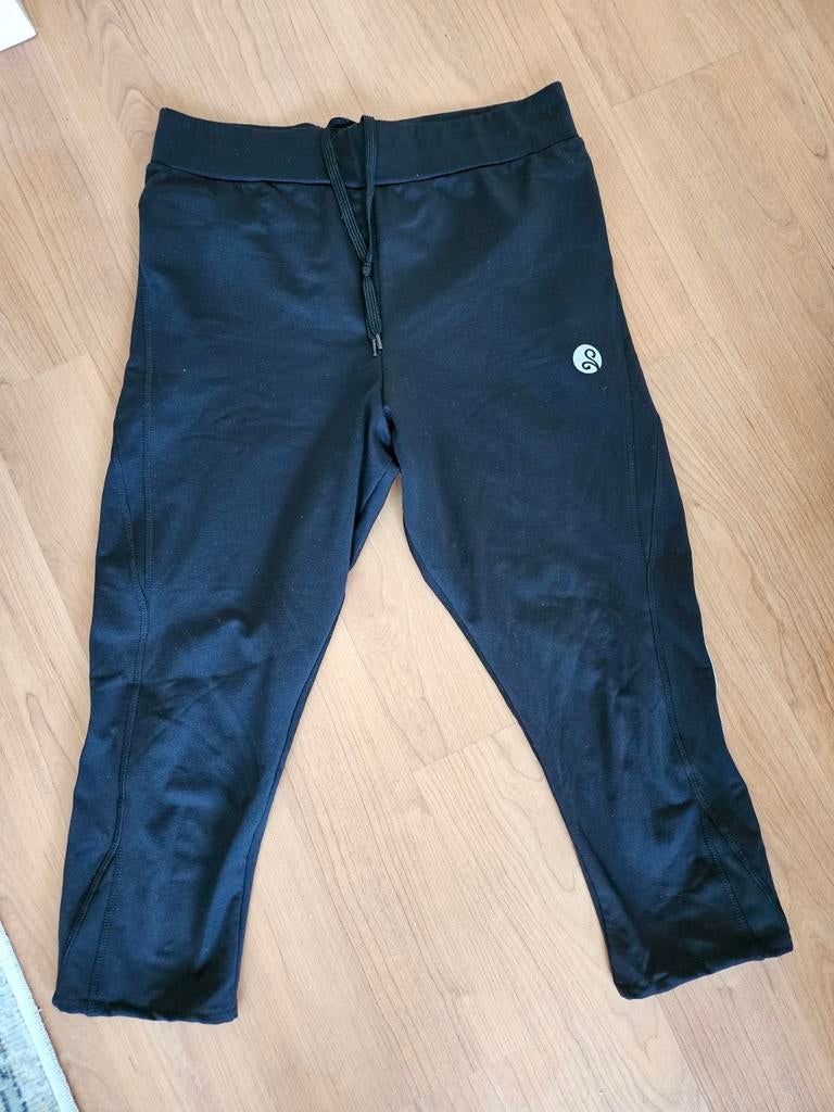 Leontien sportbroek maat S - Zwart capri model, Leontien, Zwart, Ophalen of Verzenden, Zo goed als nieuw