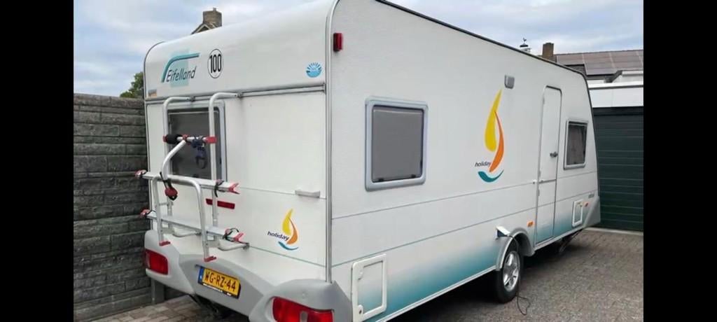 Caravan, airco, Vast bed, 4 tot 5 meter, 1250 - 1500 kg, Tot en met 4