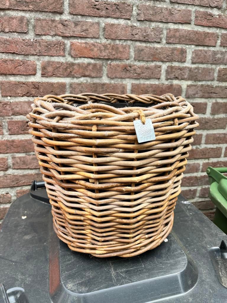 Rieten plant bak, Ophalen, Gebruikt