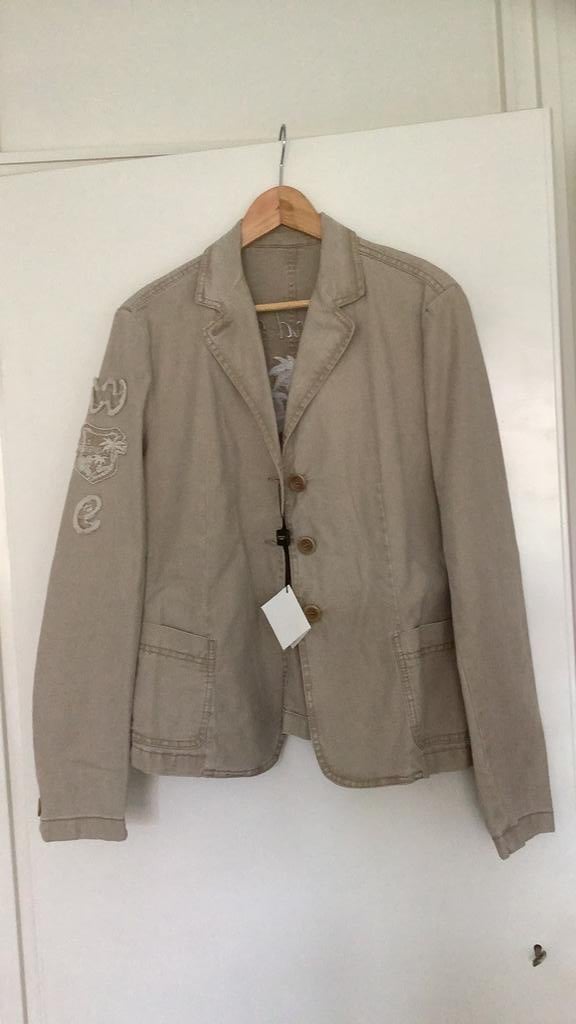 Jasje, blazer van Weekend Max Mara in maat 44, Kleding | Dames, Ophalen of Verzenden, Zo goed als nieuw, Maat 42/44 (L)