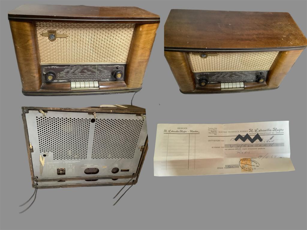 Antieke radio Philips (1954), kolen strijkijzer en kindernaa, Antiek en Kunst, Ophalen