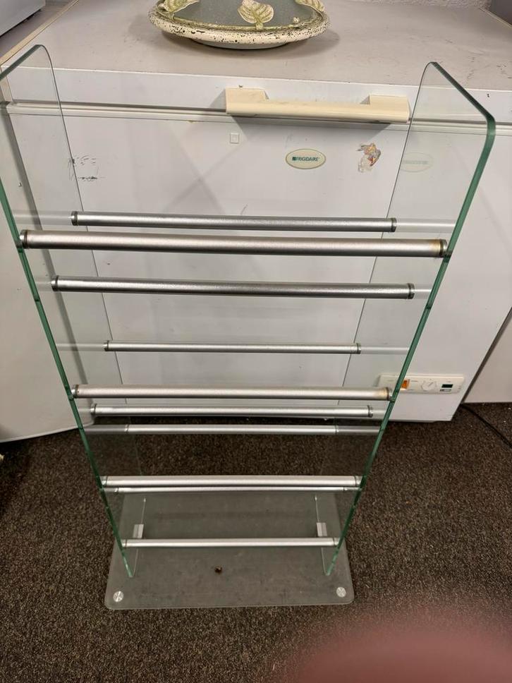 Glazen CD-toren met metalen stangen, Huis en Inrichting, Woonaccessoires | Cd- en Dvd-rekken, Gebruikt, Cd's, 75 tot 150 discs