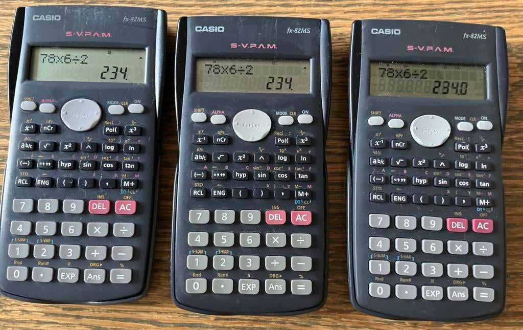 CASIO FX-82MS WETENSCHAPPELIJKE GRAFISCHE  REKENMACHINE, Diversen, Rekenmachines, Gebruikt, Grafische rekenmachine, Ophalen of Verzenden