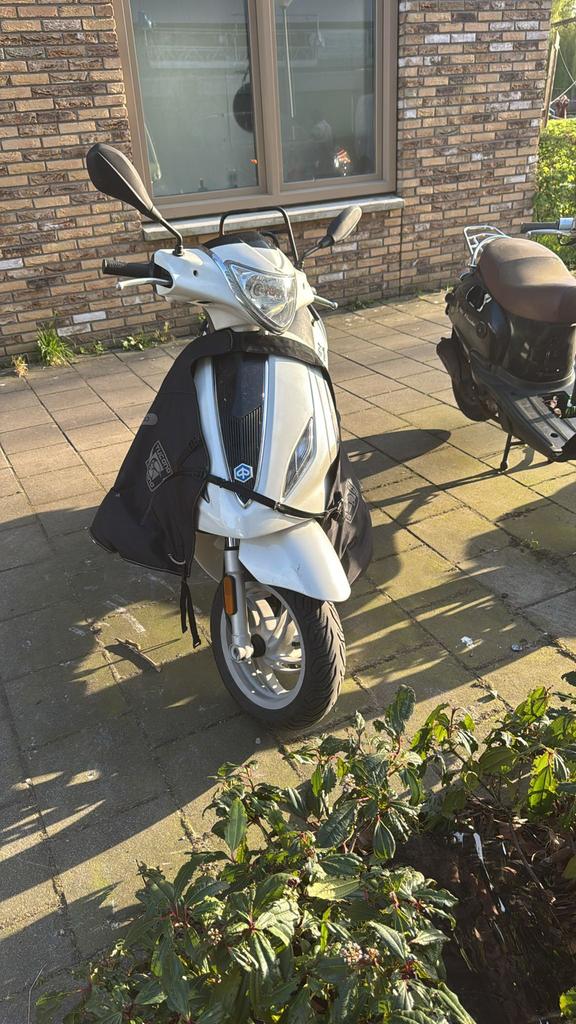 Piaggio fly, Ophalen of Verzenden, Zo goed als nieuw, Benzine, Piaggio