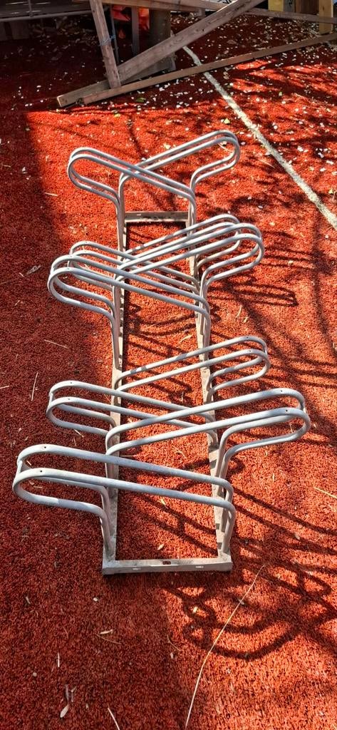 Fietsenrek voor 10 fietsen, Fietsen en Brommers, Fietsaccessoires | Fietsenrekken, Ophalen, Zo goed als nieuw