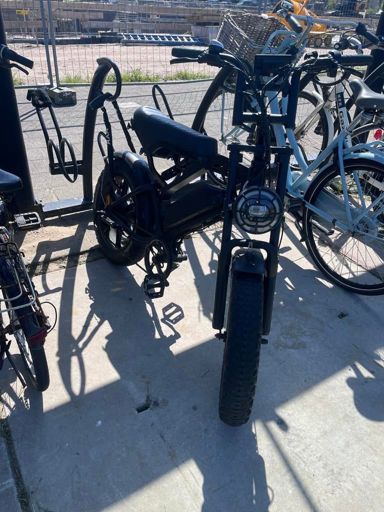 Ouxi v20 Amstelveen, Ophalen, Zo goed als nieuw