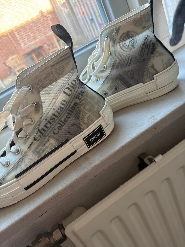 Dior B23 newspaper, Kleding | Dames, Schoenen, Ophalen, Overige kleuren, Sneakers of Gympen, Zo goed als nieuw
