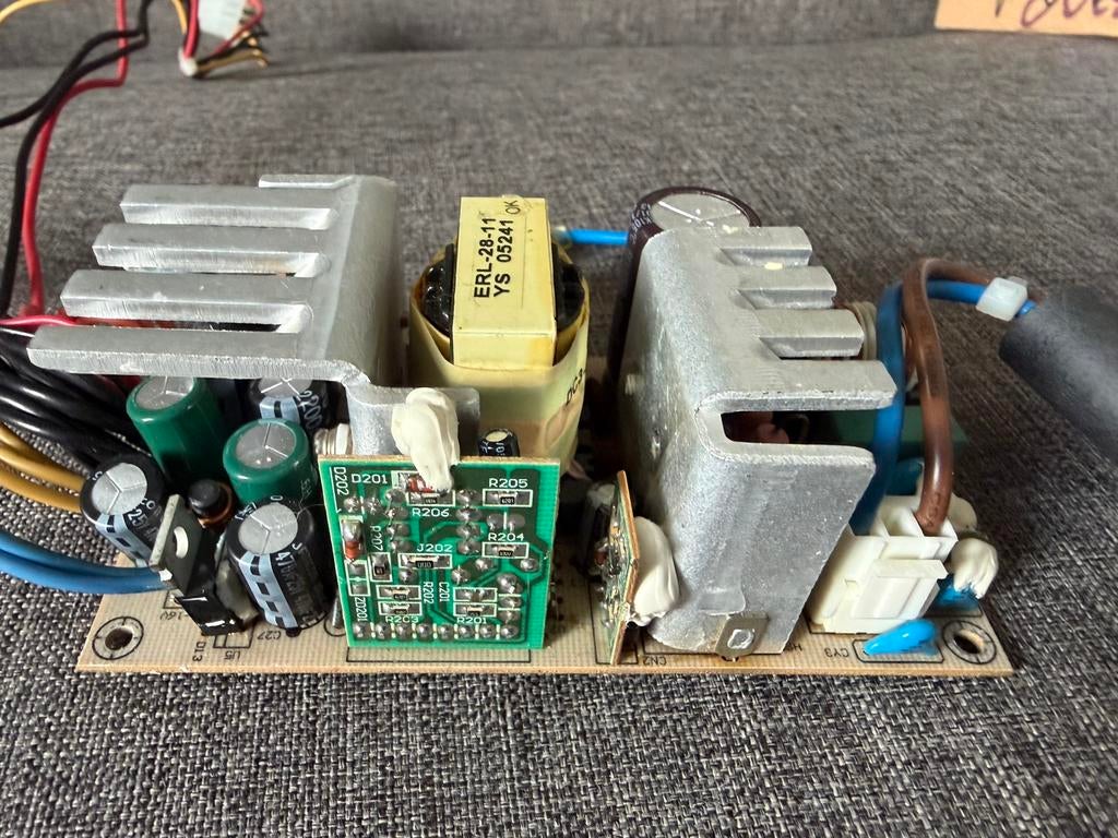 Alesis Fusion 6/8 hd voeding (werkt), Muziek en Instrumenten, Synthesizers, Ophalen of Verzenden, Gebruikt, Overige aantallen