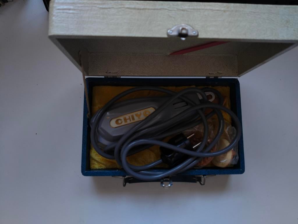Vintage Massage Apparaat Chiyo inclusief opberg box, Verzenden