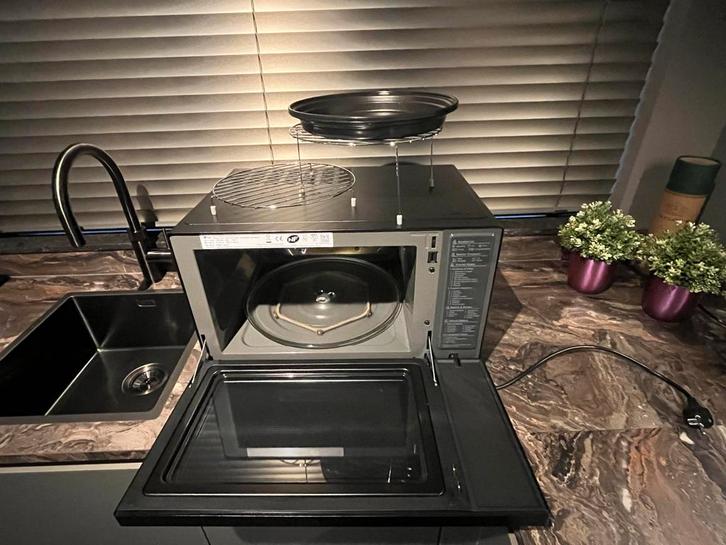 LG MJ3965BPS Combimagnetron - 39L - Zo goed als nieuw, Witgoed en Apparatuur, Magnetrons, Zo goed als nieuw, Vrijstaand, Combimagnetron