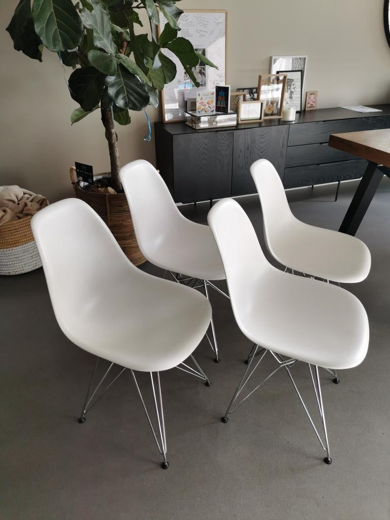 Vitra Eames DSR, Huis en Inrichting, Stoelen, Ophalen, Gebruikt, Wit