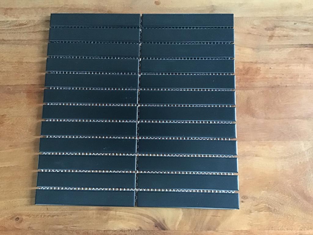 Keramisch mozaïek op vel zijdeglans zwart te koop : 6 m2, Nieuw, 20 tot 40 cm, 20 tot 40 cm, Wandtegels