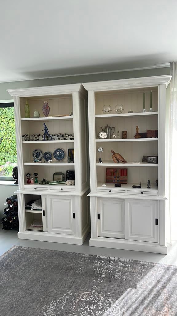 Stijlvolle, landelijke crème kleurige buffetkast, Huis en Inrichting, Kasten | Buffetkasten, Ophalen, Met deur(en), 100 tot 150 cm