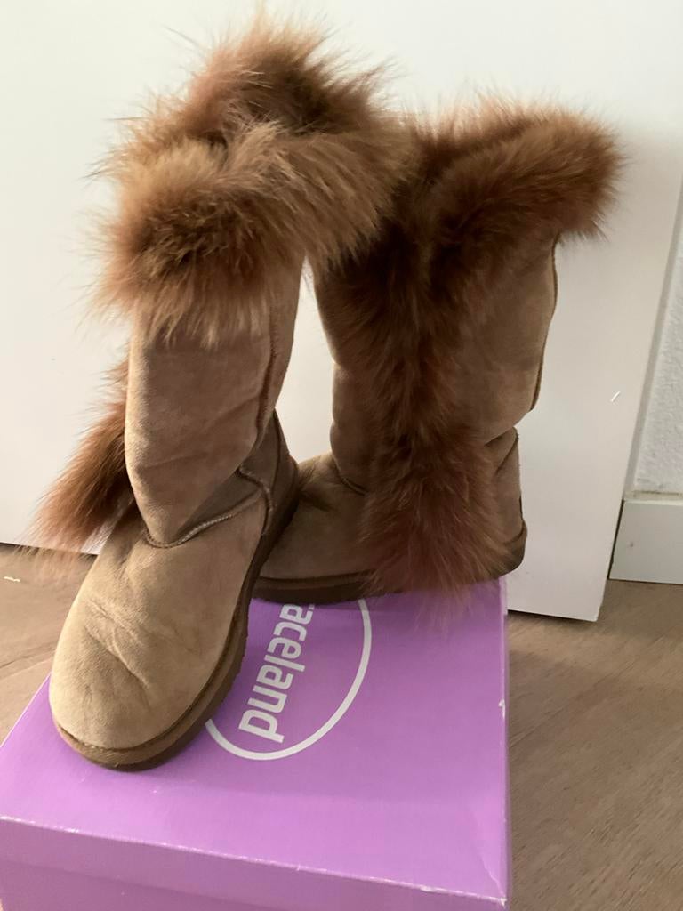 Uggs met bont, Kleding | Dames, Schoenen, Ophalen of Verzenden, Gedragen, Bruin, Lage of Enkellaarzen