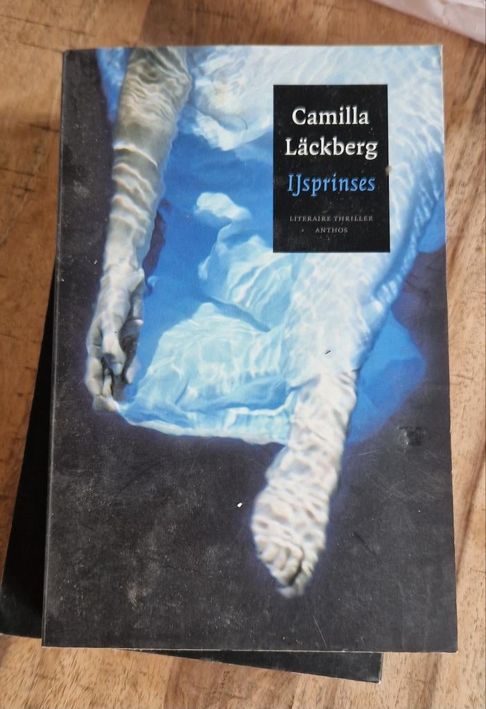 De IJsprinses - Camilla Läckberg (Literaire thriller), Boeken, Thrillers, Ophalen of Verzenden, Gelezen, Camilla Läckberg, Scandinavië