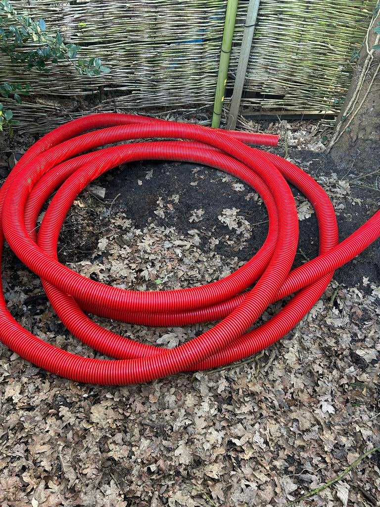 Ongeveer 20 meter mantelbuis, Doe-het-zelf en Verbouw, Elektra en Kabels, Ophalen of Verzenden, Gebruikt, Overige typen