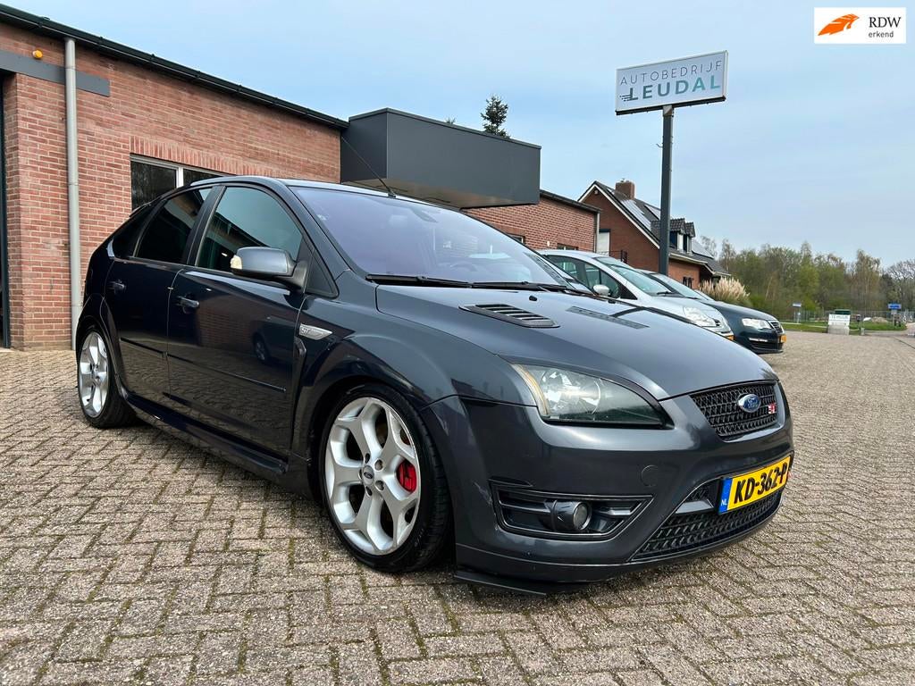 Ford Focus 2.5-20V ST // Uniek // Nieuwe APK !, 1337 kg, 2521 cc, 11 km/l, Bedrijf