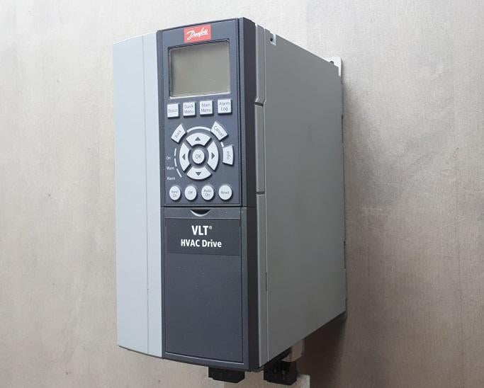 Danfoss HVAC frequentieregelaar 3~400V 7,5kW, Gebruikt, Ophalen of Verzenden, Info@danfoss.nl, Danfoss