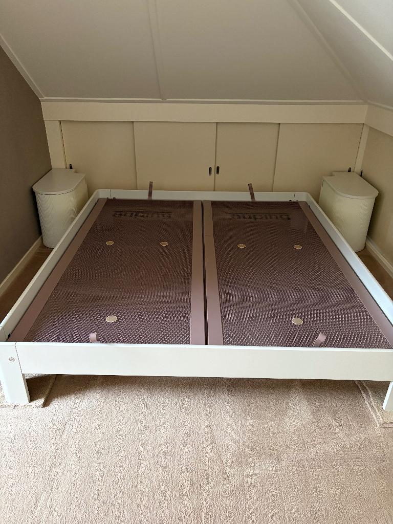 Auping Auronde bed 180 x 200 met 2 verstelbare bodems, Ophalen, Wit, Tijdloos, modern, Tweepersoons