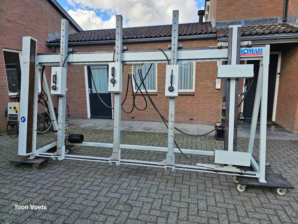 Opsluitbank  / Lijmpers Stromab Hydraulische uitvoering, Ophalen, Gebruikt