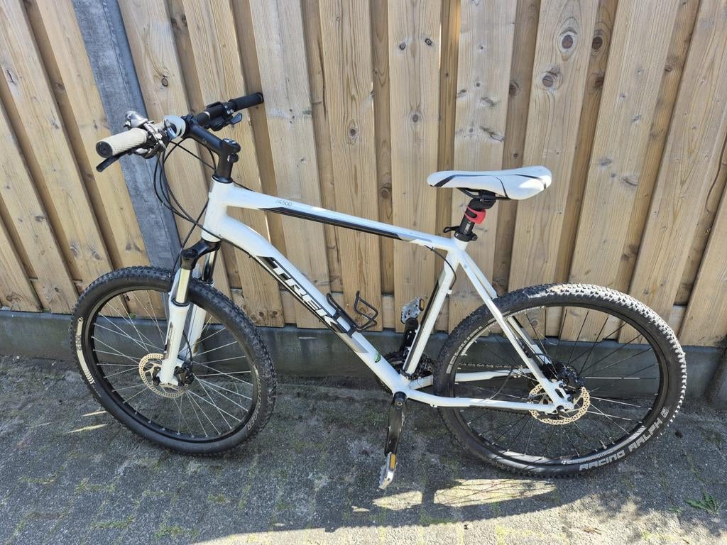 Trek 4300 Mountainbike - Wit/Zwart - Goede Staat, Ophalen, Gebruikt, Hardtail, Heren