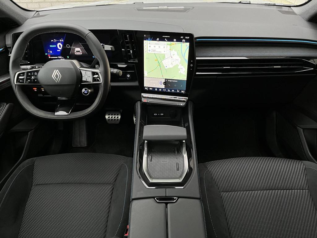 Renault Austral 1.2 E-Tech full hybrid 200 Iconic Esprit Alp, Auto's, Renault, Gebruikt, 1199 cc, Alcantara, Wit