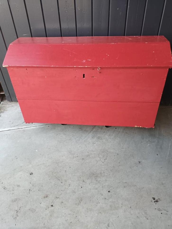 Grote zware oude houten kist boekenkist schatkist dekenkist, Huis en Inrichting, Woonaccessoires | Kisten, Gebruikt, Minder dan 50 cm