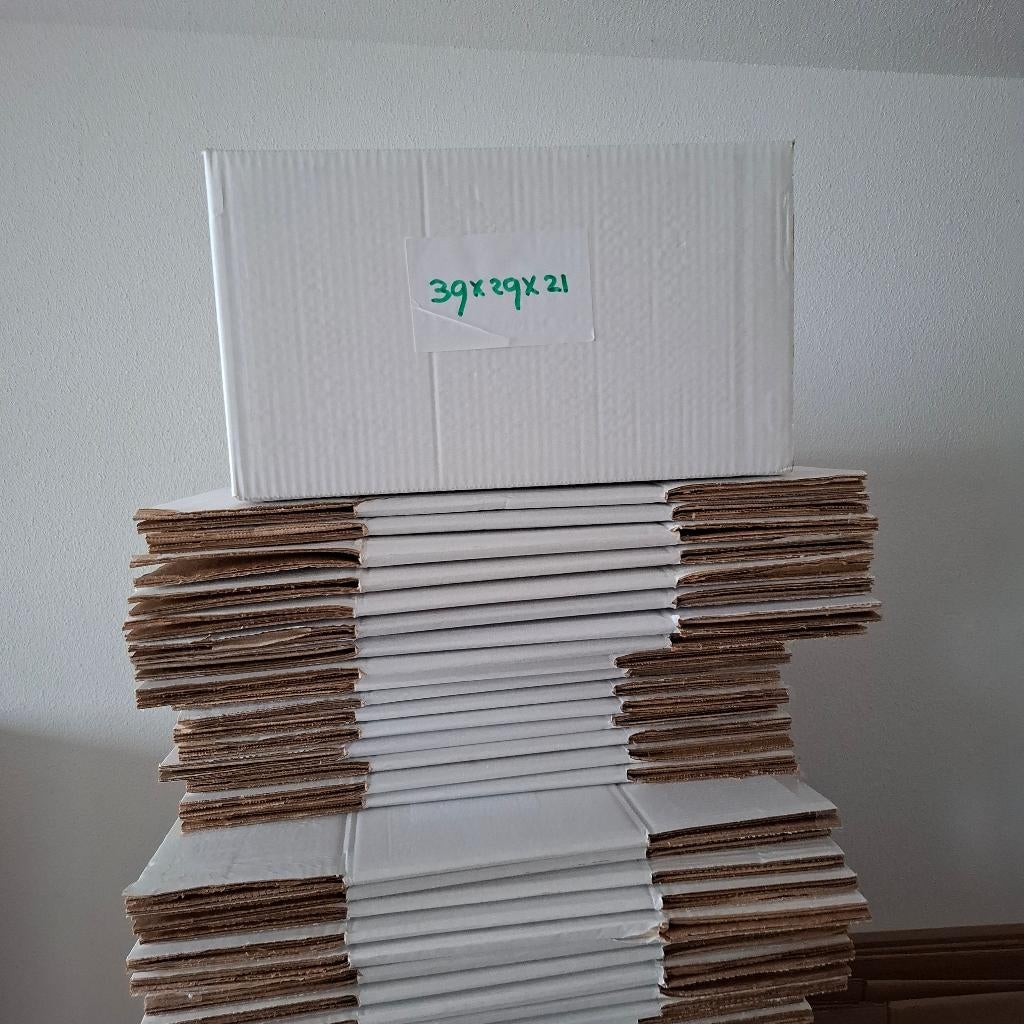 Doos/kartonnen doos / boekendoos /verpakkingsdozen, Doe-het-zelf en Verbouw, Ophalen, Doos, Opvouwbaar, Minder dan 35 cm