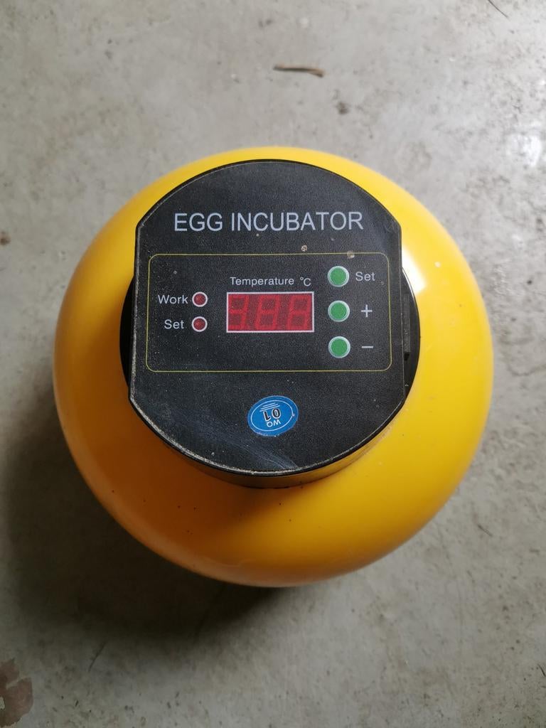 Broedmachine 8eieren