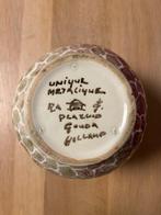 Vaasje Unique Metalique Plazuid Gouda Holland, Antiek en Kunst, Ophalen