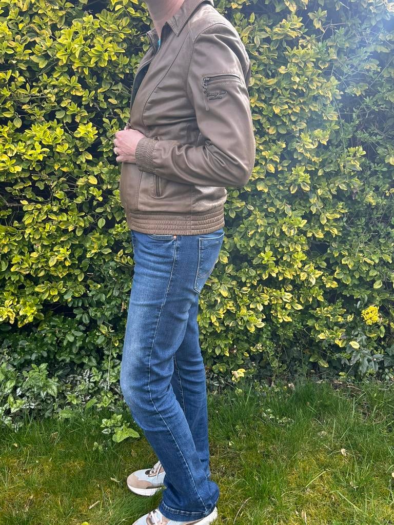 Leren jas maat m (staat 42 in maar valt kleiner), Ophalen of Verzenden, Maat 38/40 (M), Beige