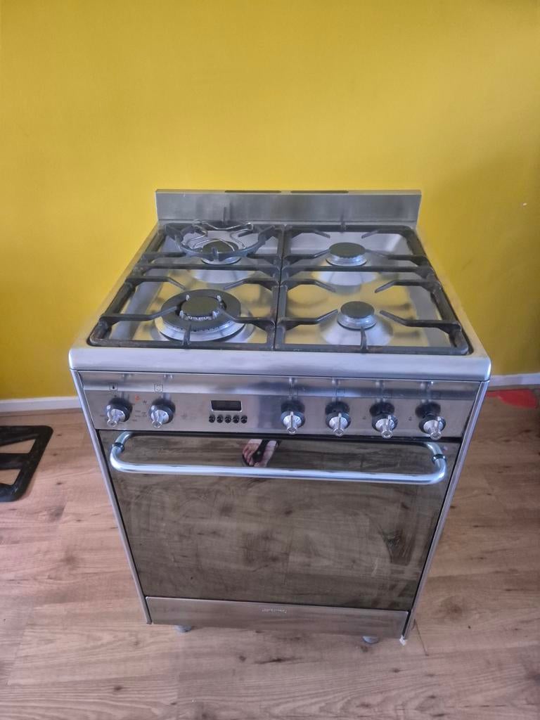Smeg Gasfornuis met elektrische oven 4 pits 60 cm, Ophalen, 4 kookzones, Gas, Vrijstaand