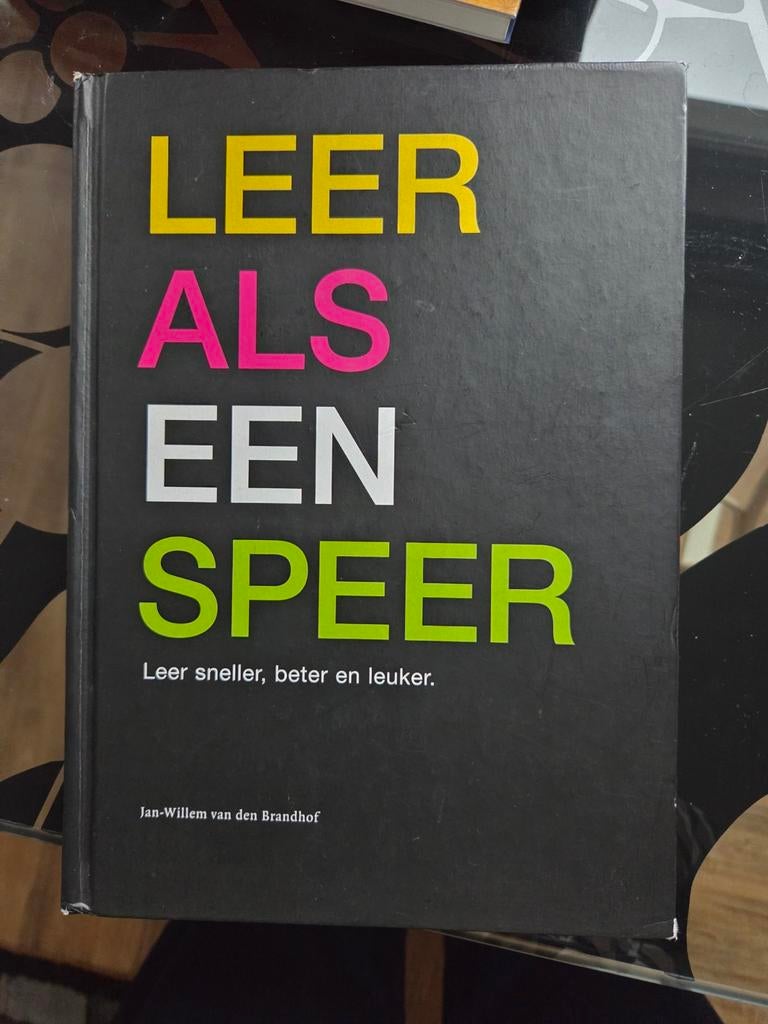 J.W. van den Brandhof - Leer als een speer, Boeken, Ophalen of Verzenden, Zo goed als nieuw, J.W. van den Brandhof