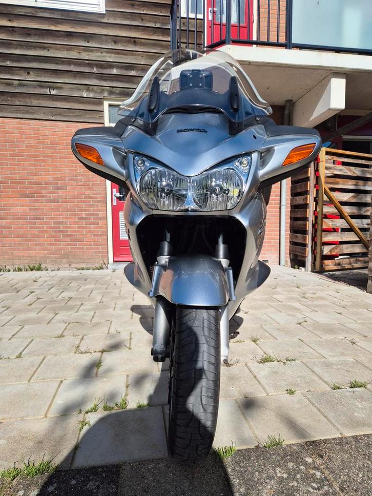 Honda Pan European ST 1300, Motoren, Motoren | Honda, Particulier, Toermotor, meer dan 35 kW, 4 cilinders, ABS, Cardan-aandrijving