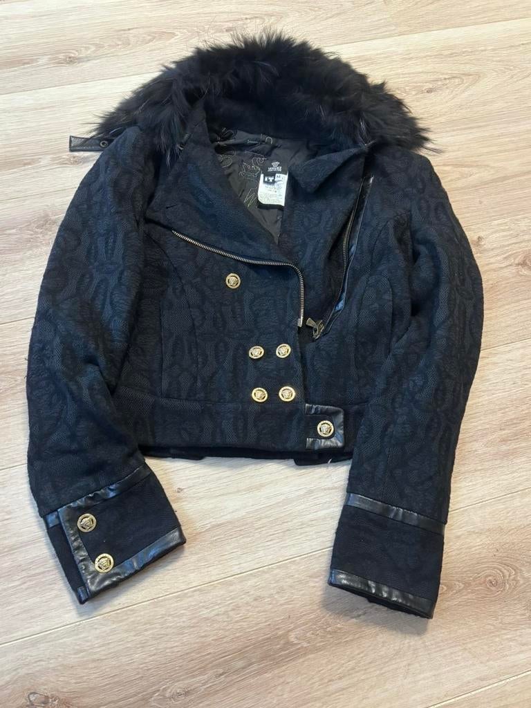Vintage Versace Jeans Couture jas met bontkraag - Maat M, Kleding | Dames, Jassen | Winter, Maat 38/40 (M), Zwart, Ophalen of Verzenden