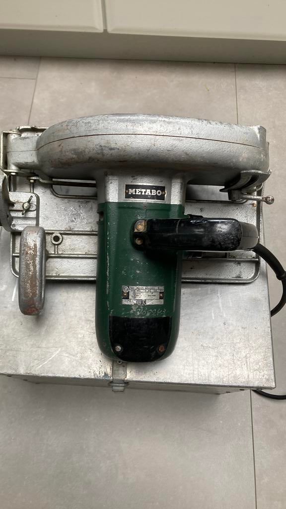 Metabo handcirkelzaag.1600watt in alu kist, Gebruikt, Cirkelzaag, 70 mm of meer, Ophalen of Verzenden