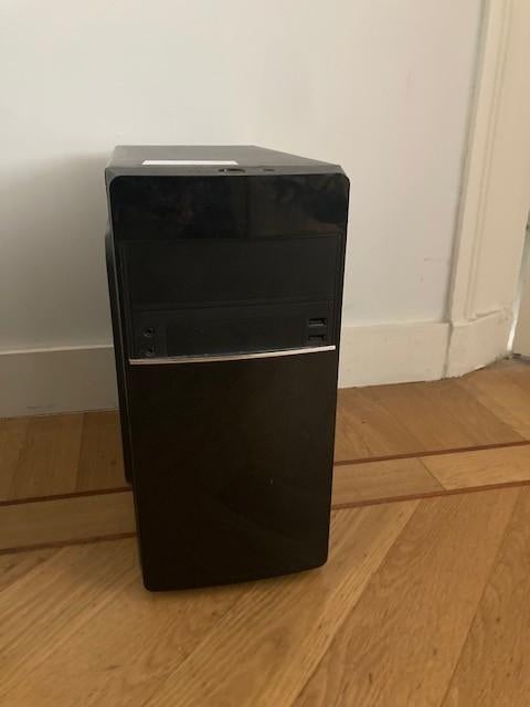 PC samenstellen desktop met Dell beeldscherm, Computers en Software, Ophalen, 60 Hz of minder